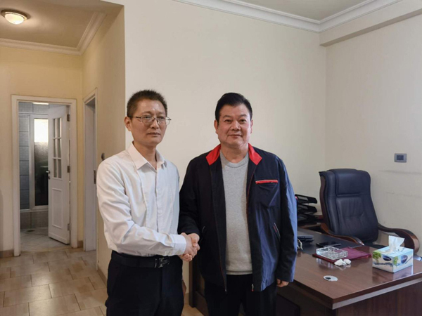 人生就是搏尊龙公司董事长王元旦一行访问中铁二局埃塞分公司